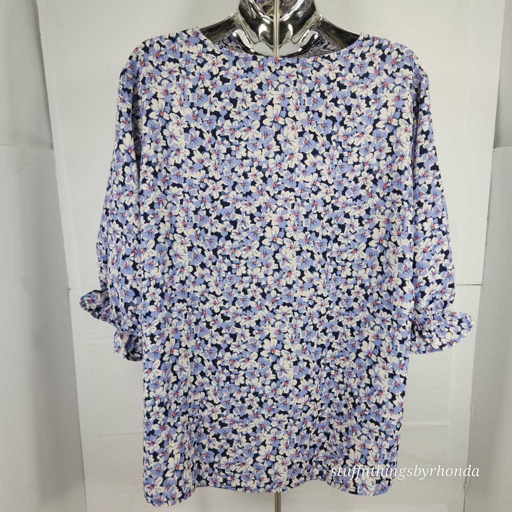 New With Tags Ladies' Size XXL V-Neck Pleated Blouse, Periwinkle‎ Blue Print - Picture 3 of 8